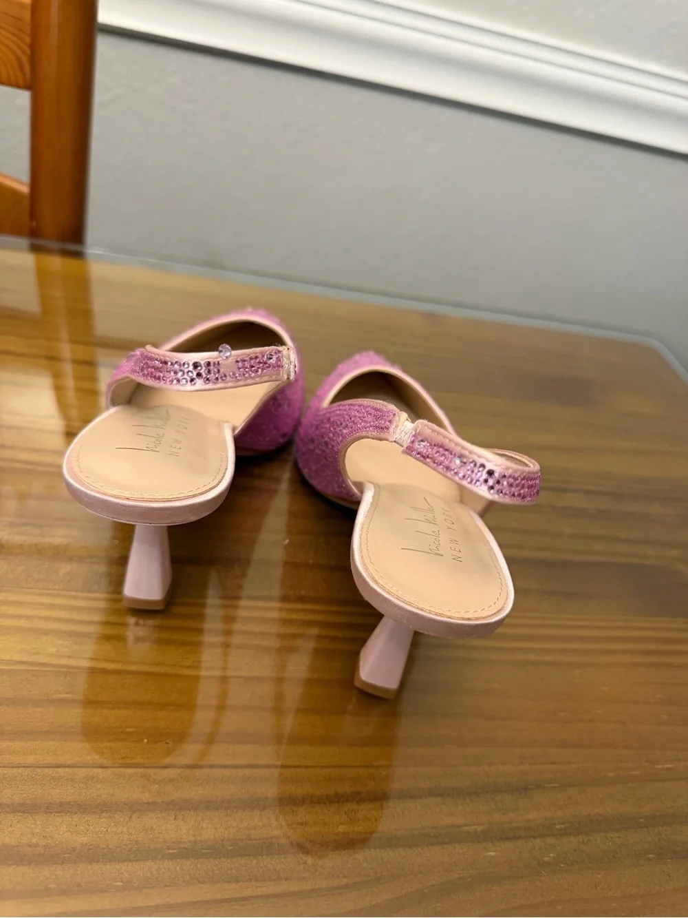 Nicole Miller sparkling 3”